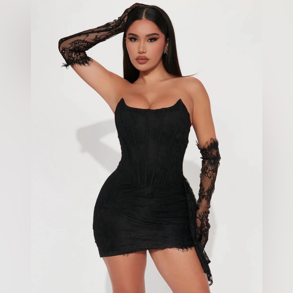Fashion Nova Strapless Black Dress